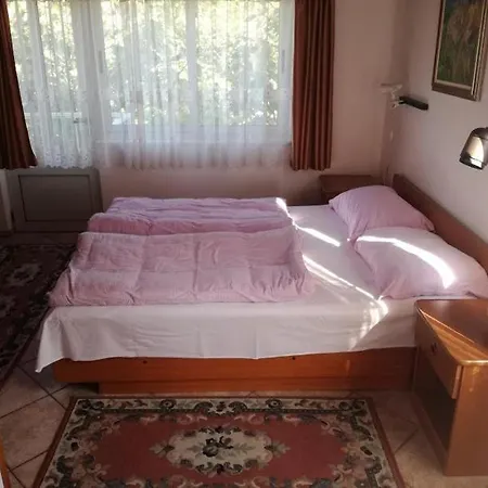 Apartmani Marijana, Matkino 13A Selce Exterior photo