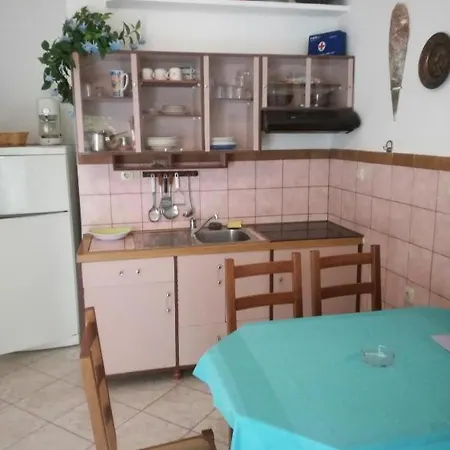 Apartmani Marijana, Matkino 13A Selce Exterior photo
