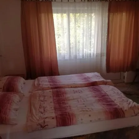 Apartmani Marijana, Matkino 13A Selce Exterior photo