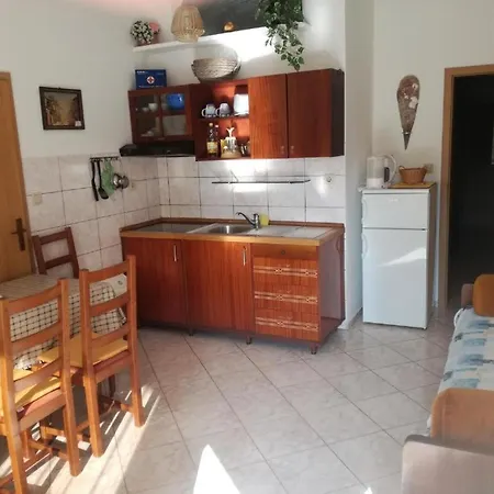 Apartmani Marijana, Matkino 13A Selce Exterior photo