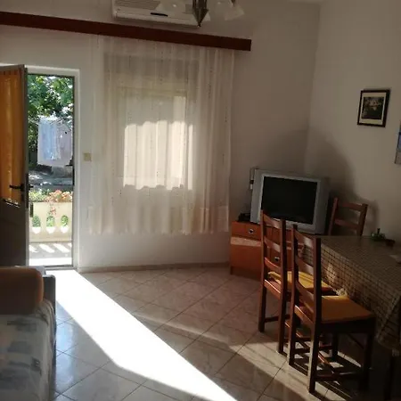 Apartmani Marijana, Matkino 13A Selce Exterior photo